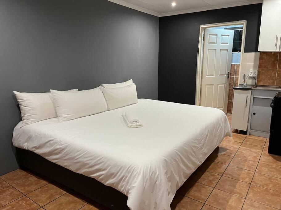 Mofolo Guest House Soweto Zewnętrze zdjęcie