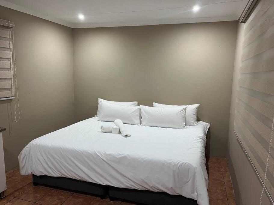 Mofolo Guest House Soweto Zewnętrze zdjęcie