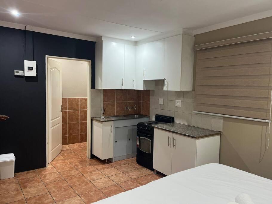 Mofolo Guest House Soweto Zewnętrze zdjęcie