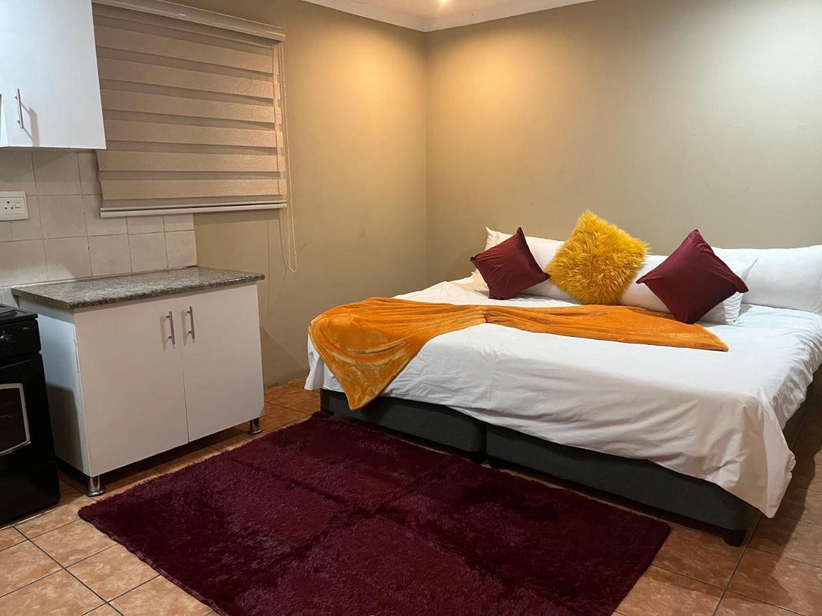 Mofolo Guest House Soweto Zewnętrze zdjęcie