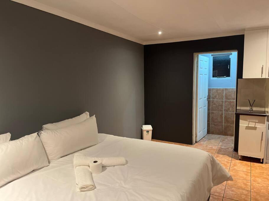 Mofolo Guest House Soweto Zewnętrze zdjęcie