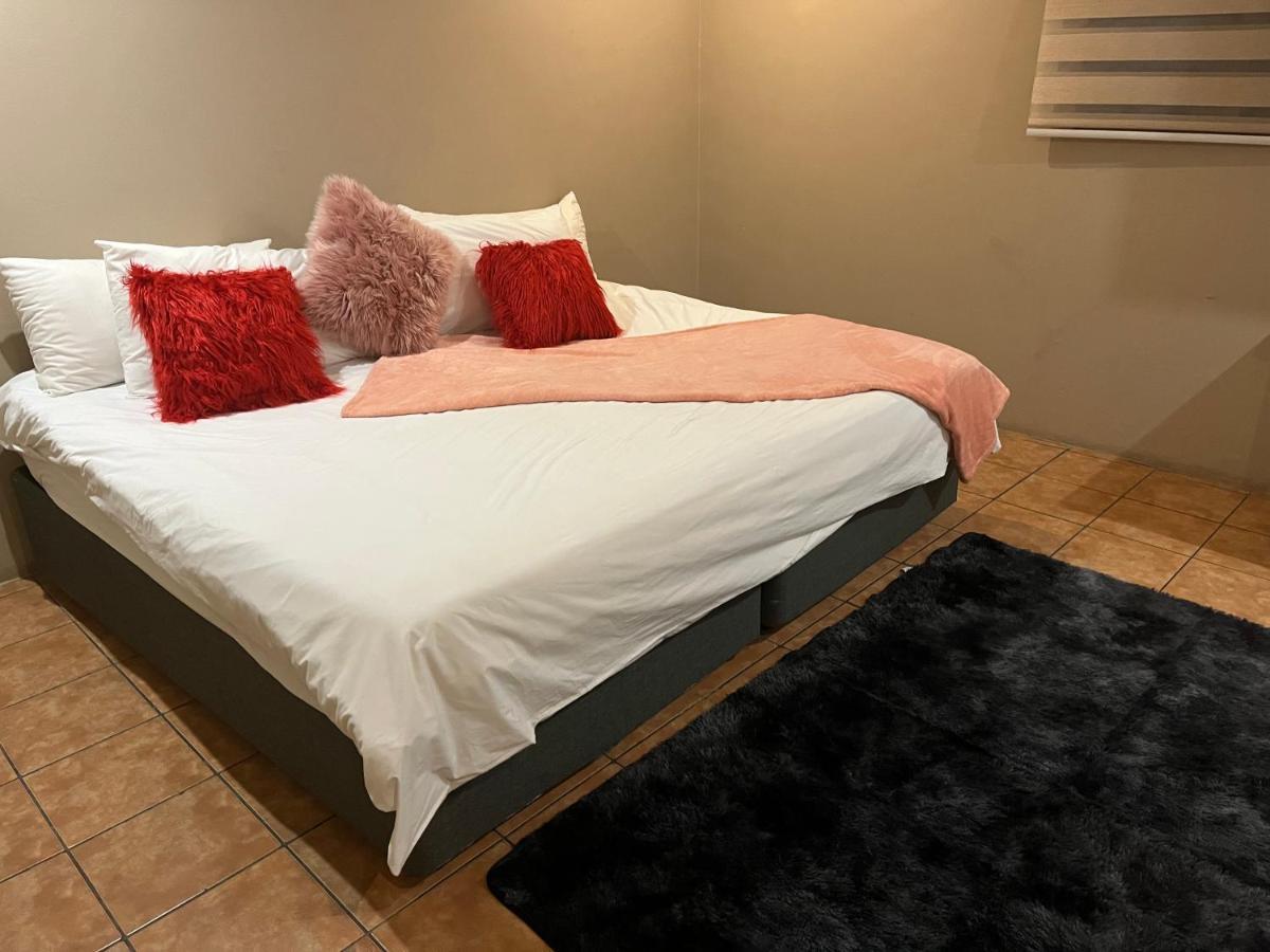 Mofolo Guest House Soweto Zewnętrze zdjęcie