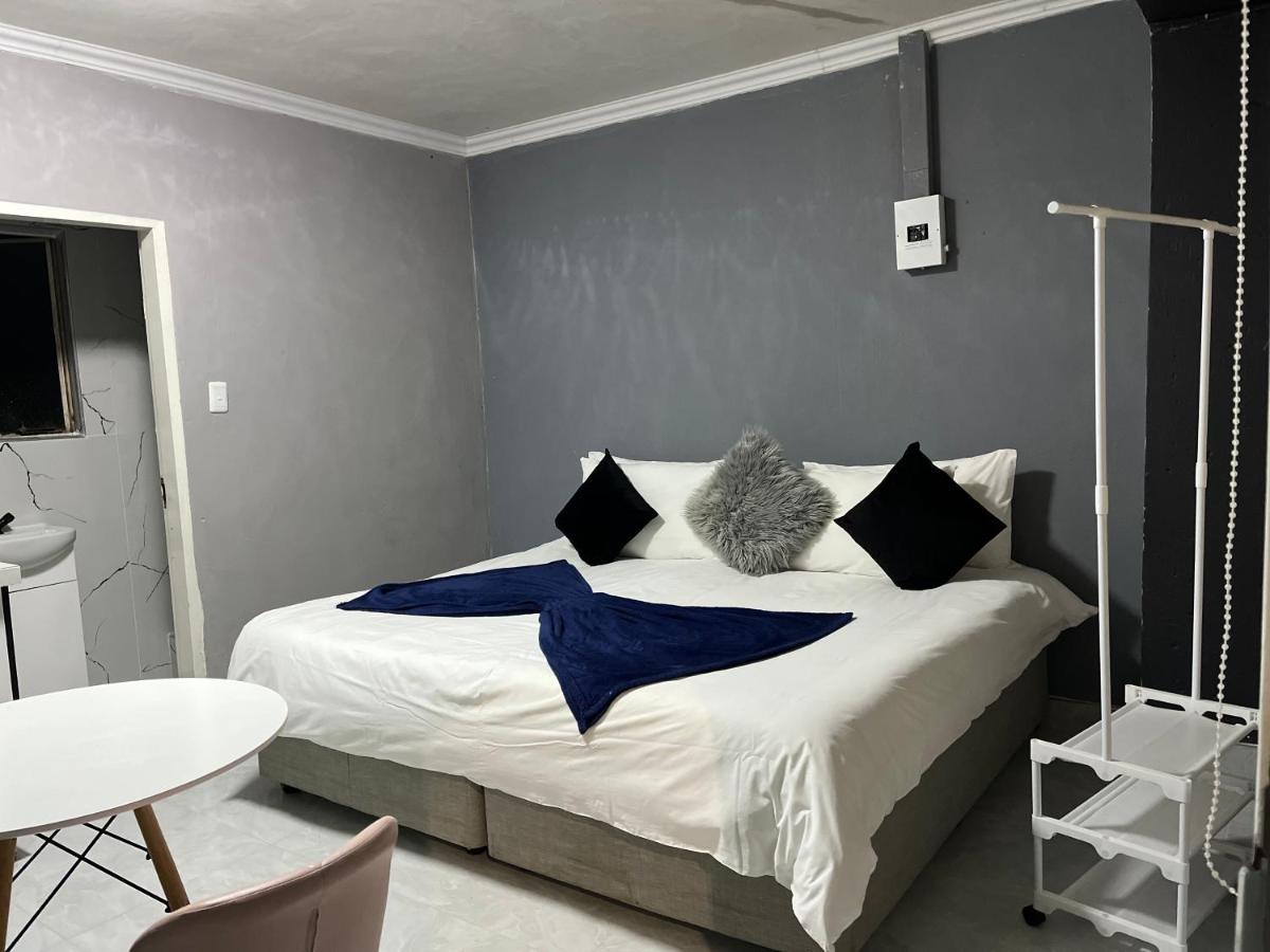 Mofolo Guest House Soweto Zewnętrze zdjęcie